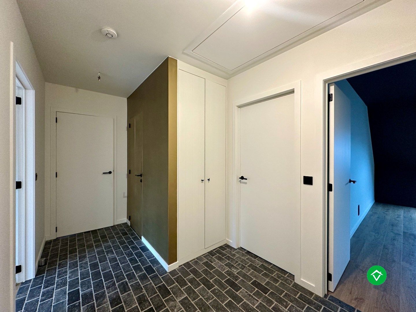 Penthouse met drie slaapkamers en garage in het centrum Koekelare foto 11