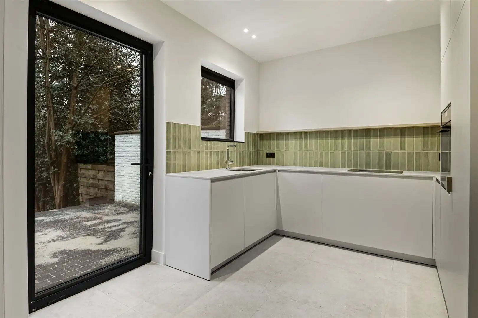 Totaal gerenoveerde woning met 4 à 5 slaapkamers in Ekerse dorpskern. foto 14