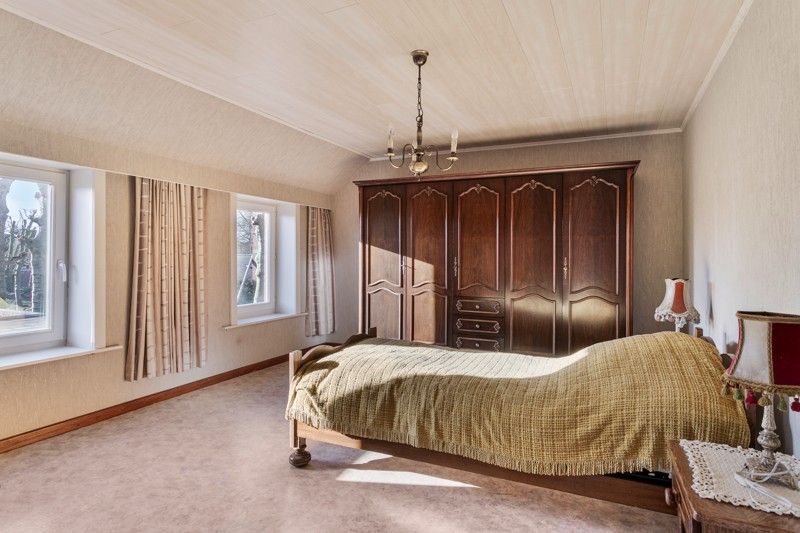 Alleenstaande woning met magazijn/loods TE KOOP in hartje Dentergem! foto 12