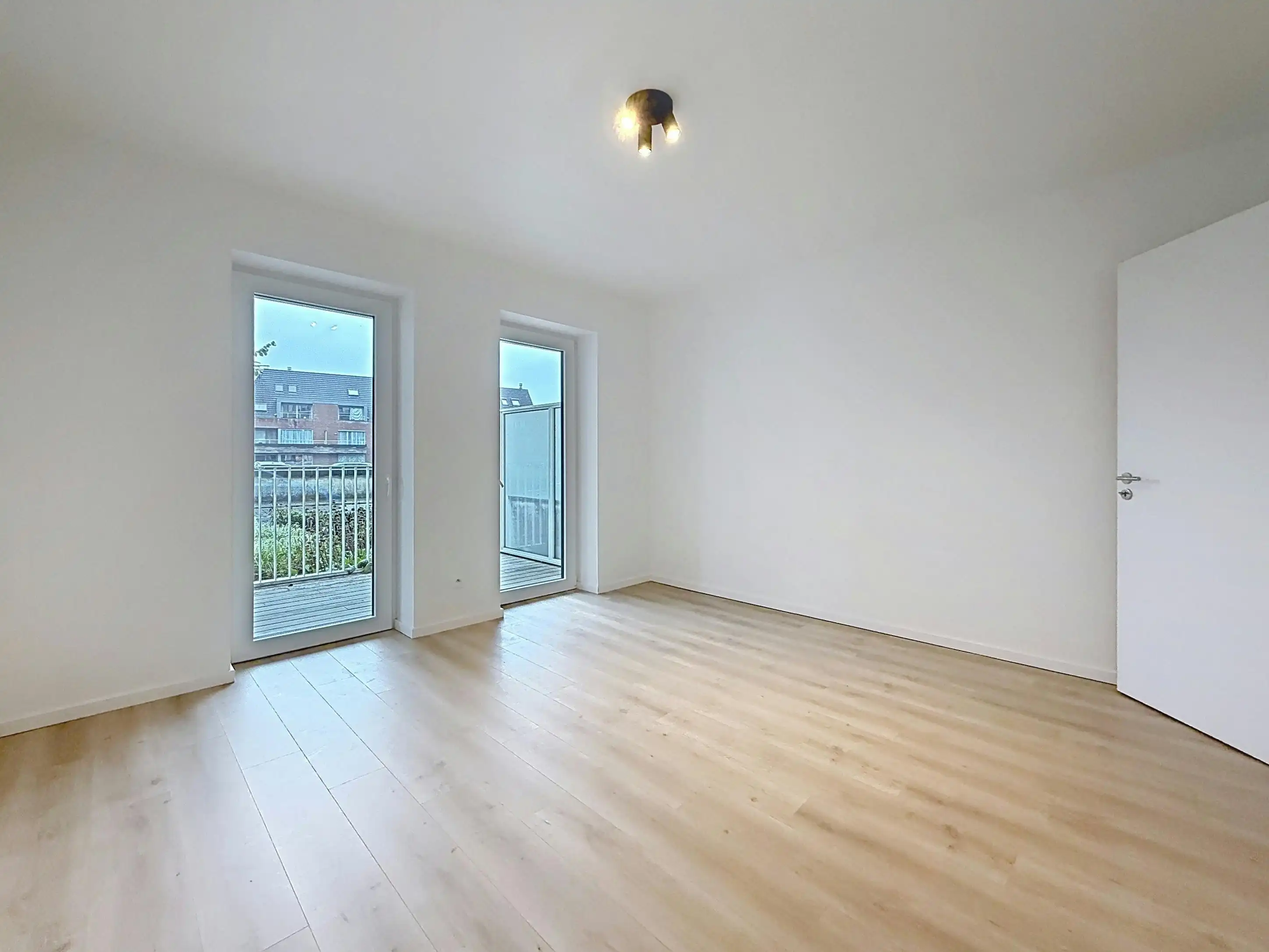 Instapklaar één slaapkamerappartement centrum Aalter foto 4