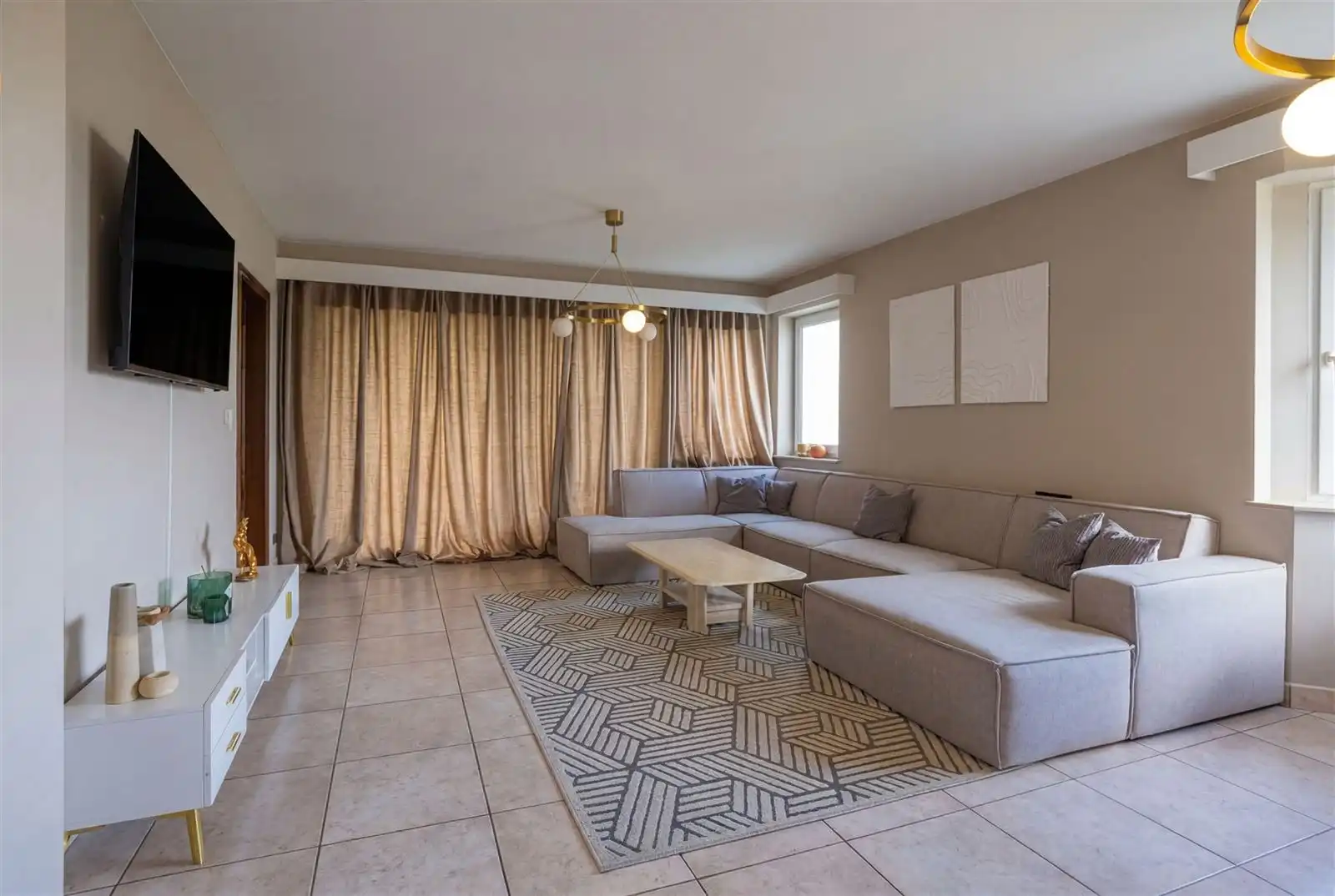2 slaapkamer appartement met staanplaats en kelder foto 3
