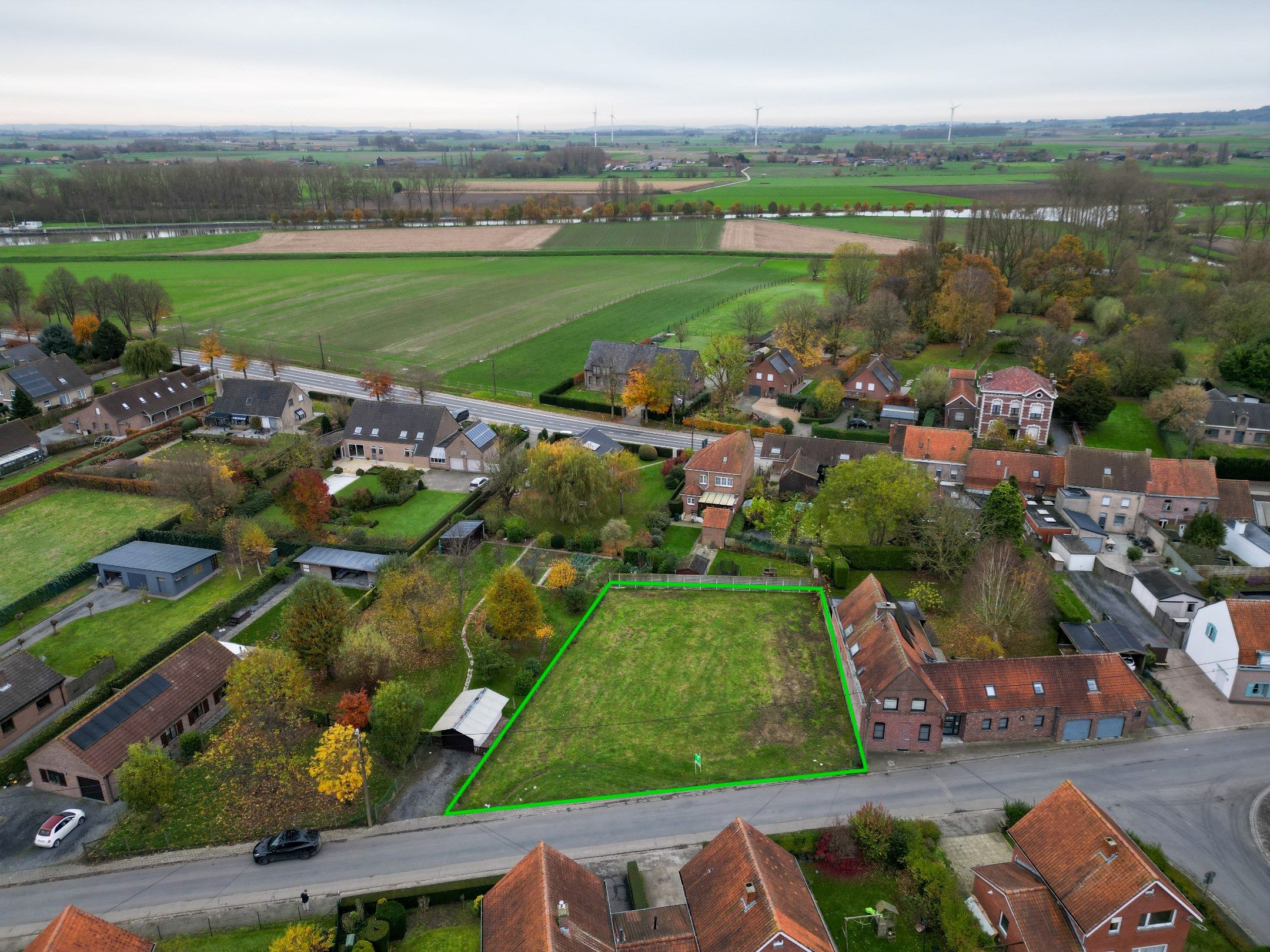 UITZONDERLIJK MOOI GELEGEN PROJECTGROND foto 2