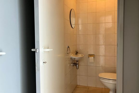 Zichtbare kantoor- of handelsruimte (180m²) in hartje Herentals! foto 8
