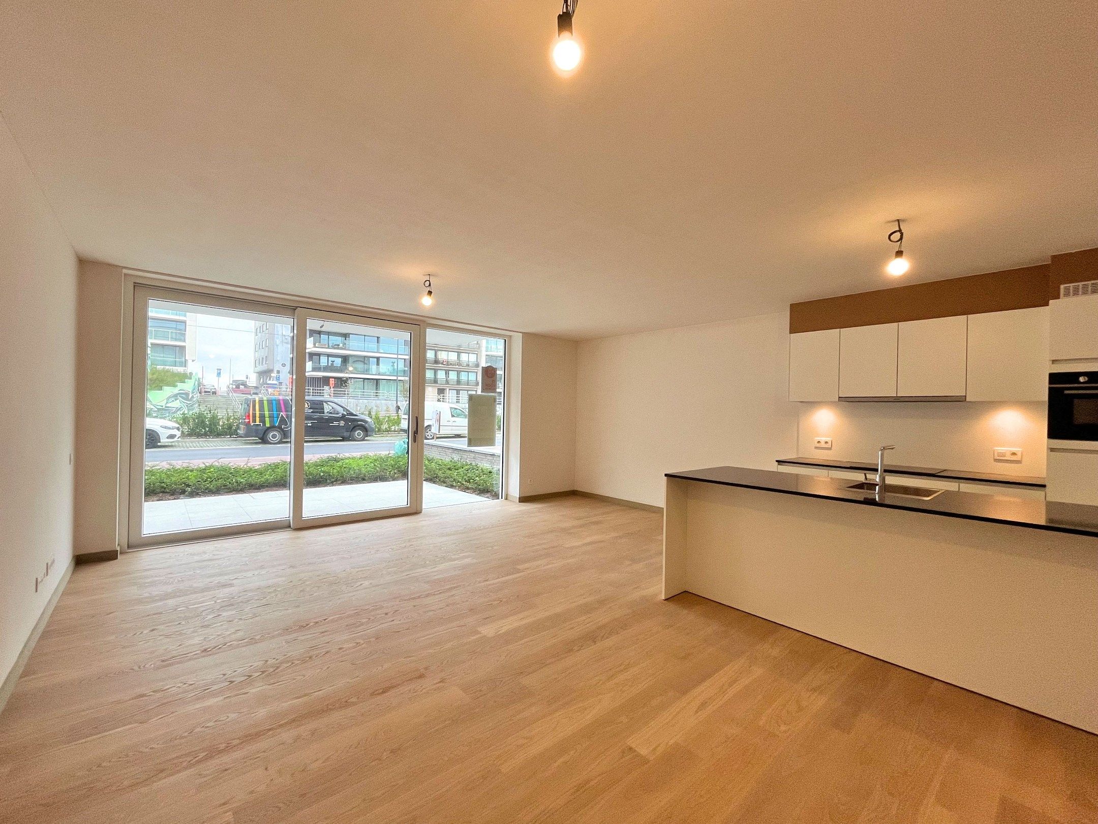 Prachtig appartement op 50m van de Zeedijk te Blankenberge foto {{pictureIndex}}