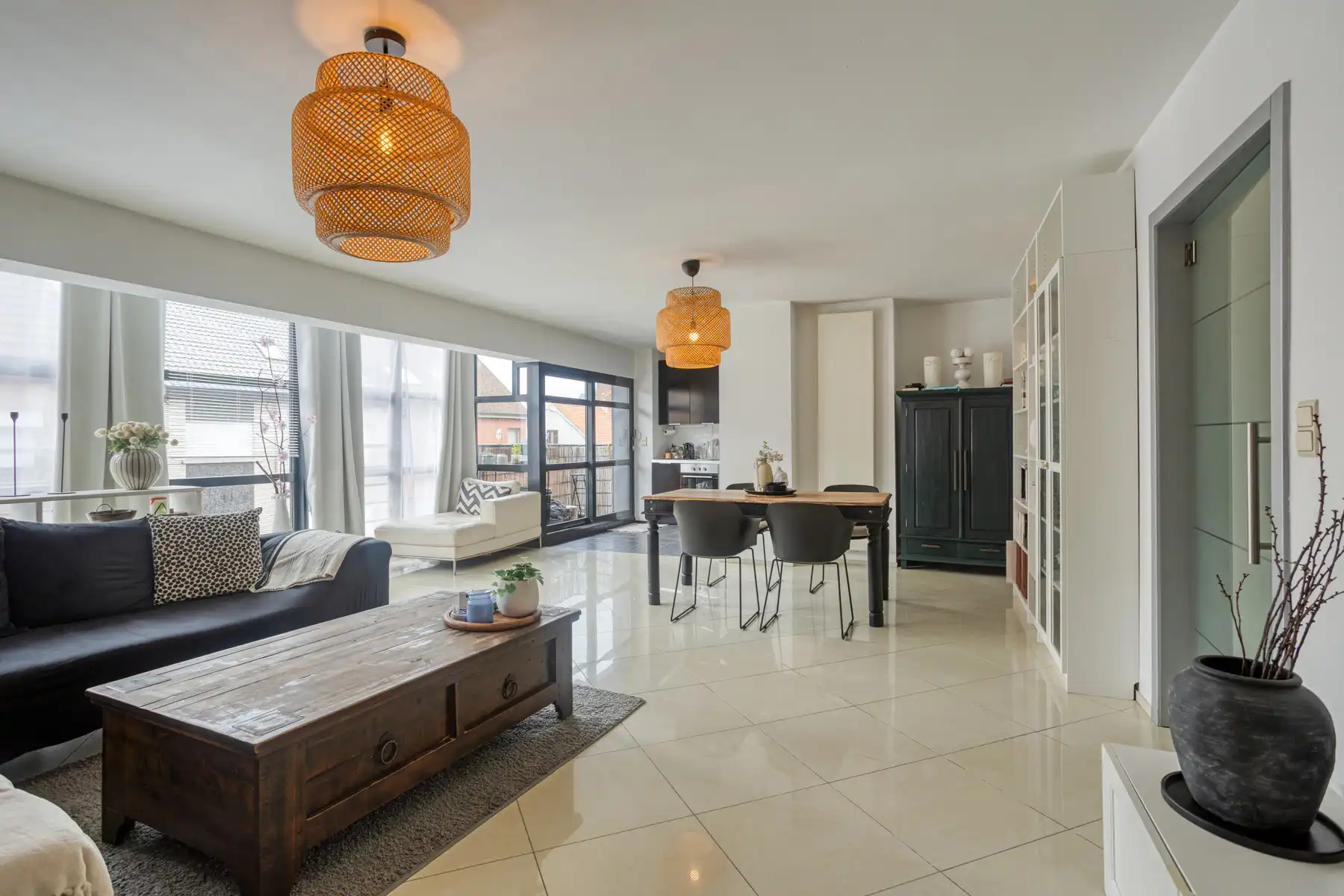 Overname vennootschap met appartement en gelijkvloers foto 4