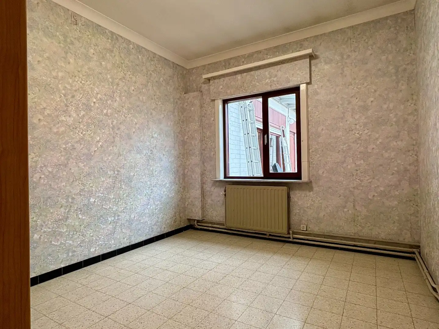 Gelijkvloerse woning op 408m² met 3slks, garage en tuin. foto 10