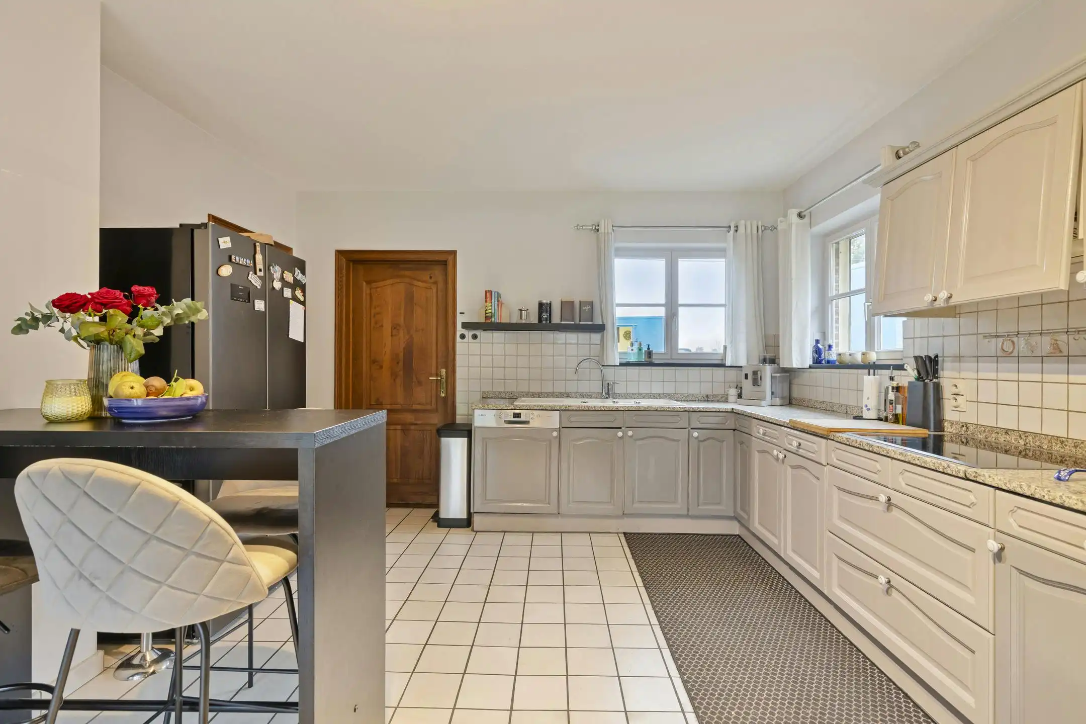 Ruime bungalow met gastenverblijf of ruimte voor bijberoep foto 9