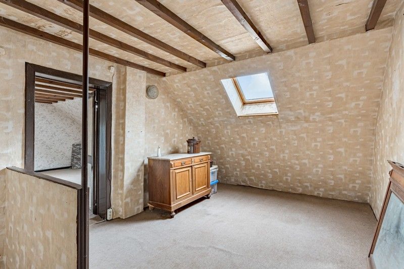 Charmante, te renoveren woning met tuin op 5are foto 27