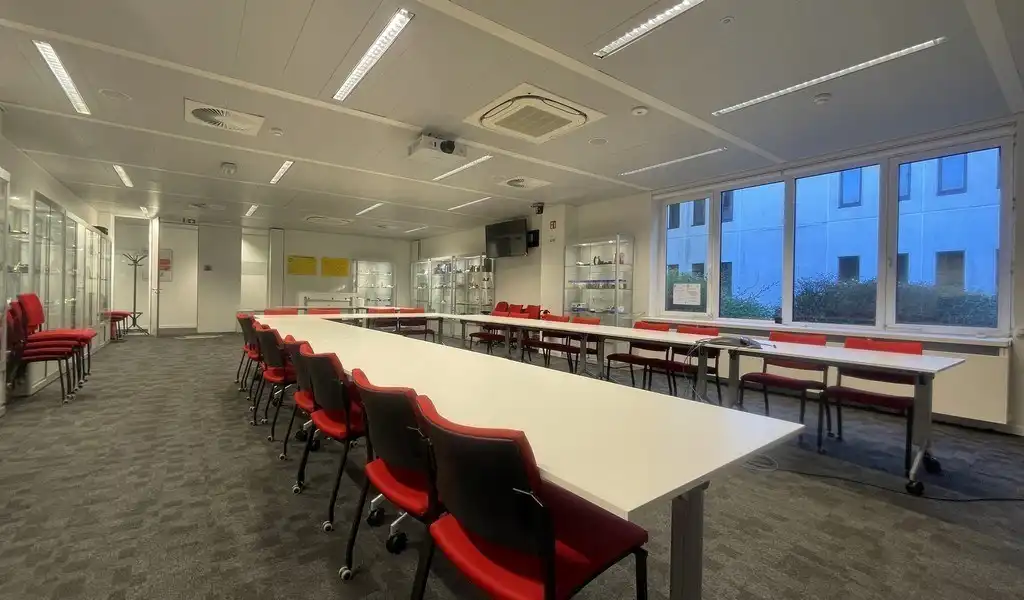 Instapklare kantoren te huur vlakbij E19 in Kontich foto 4