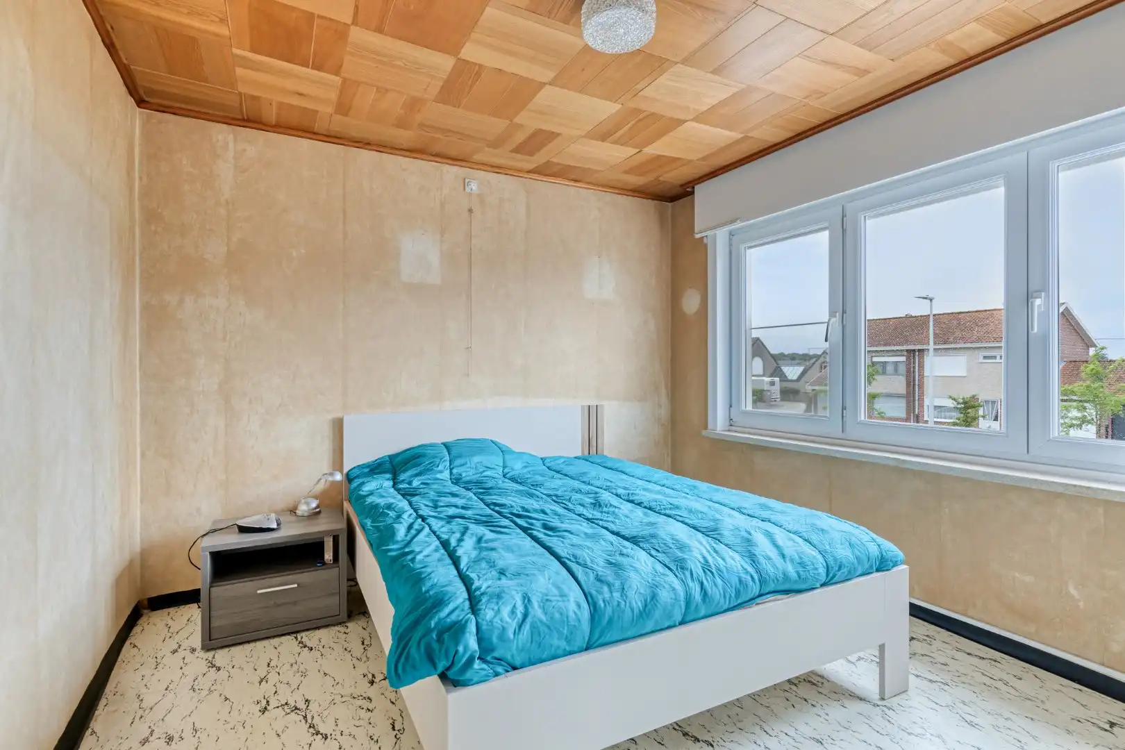 Rustig gelegen halfopen bebouwing met renovatiepotentieel op toplocatie in Sint-Eloois-Winkel, 3 slaapkamers foto 10