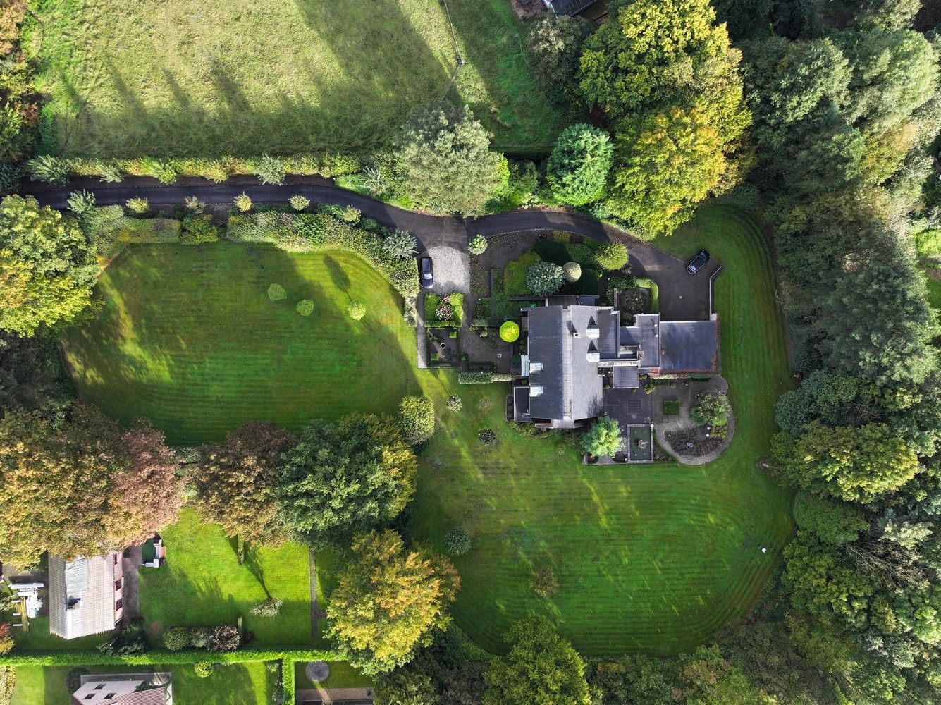 Klassevolle en royale villa gelegen op een perceel van 96a 70 ca (9670 m²) op landelijke toplocatie aan natuurgebied De Maten te Genk foto 41