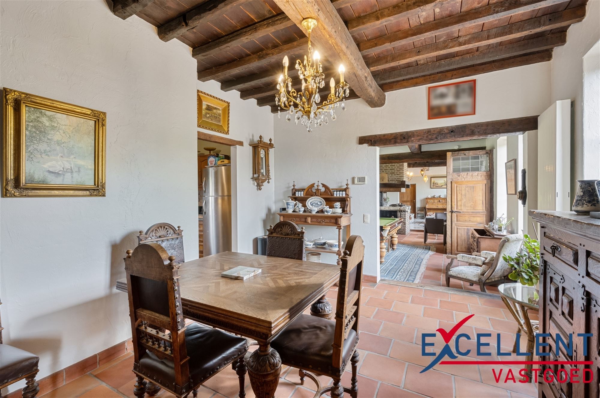Karaktervolle villa met weides en stallen te koop foto 6