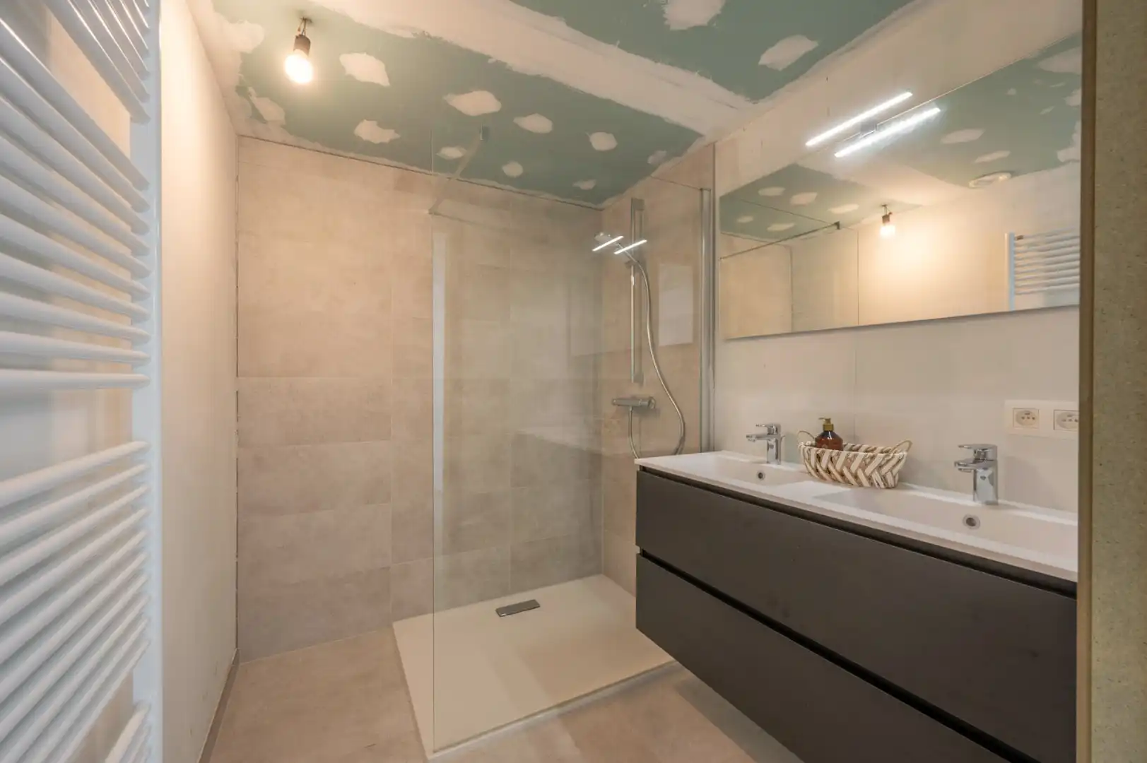 Subliem appartement te Sijsele met groot zonneterras! foto 11