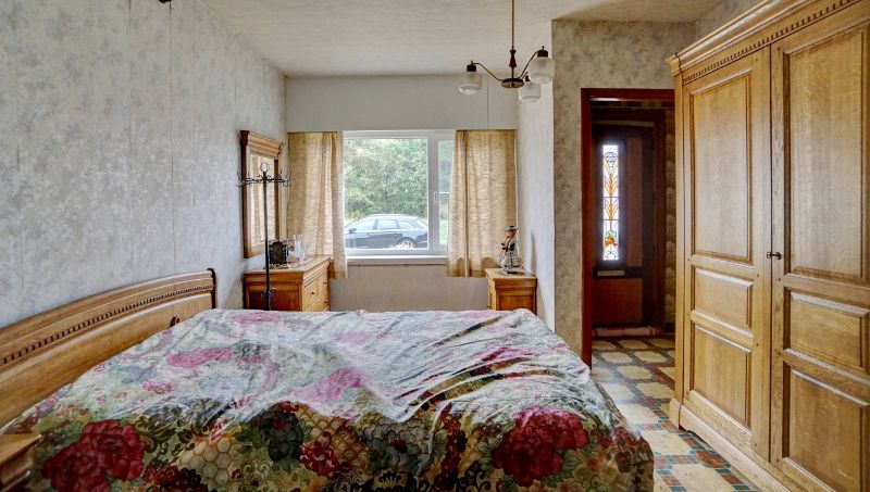 Perceel bouwgrond met af te breken gebouwen foto 11