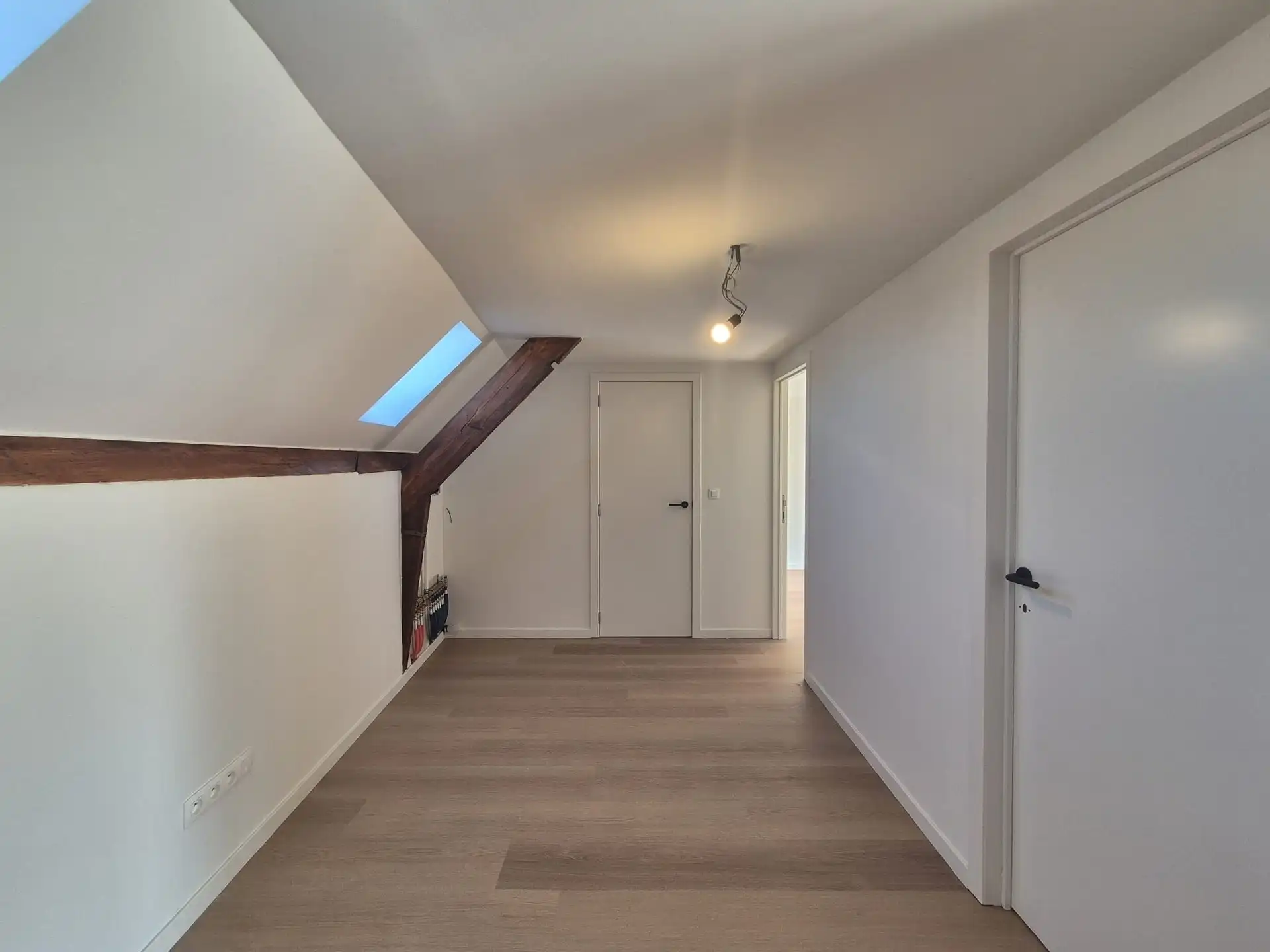 Ruim triplex appartement met polyvalente ruimte op toplocatie in het hart van Wetteren foto 13