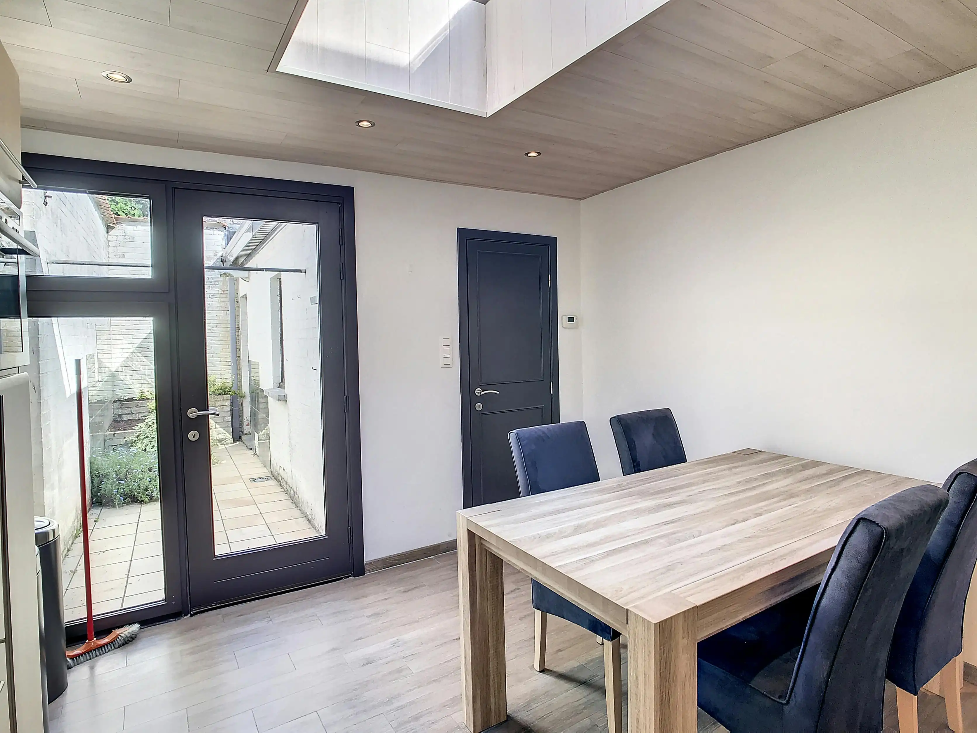 Gezellige rijwoning met 1 slaapkamer en terras foto 13