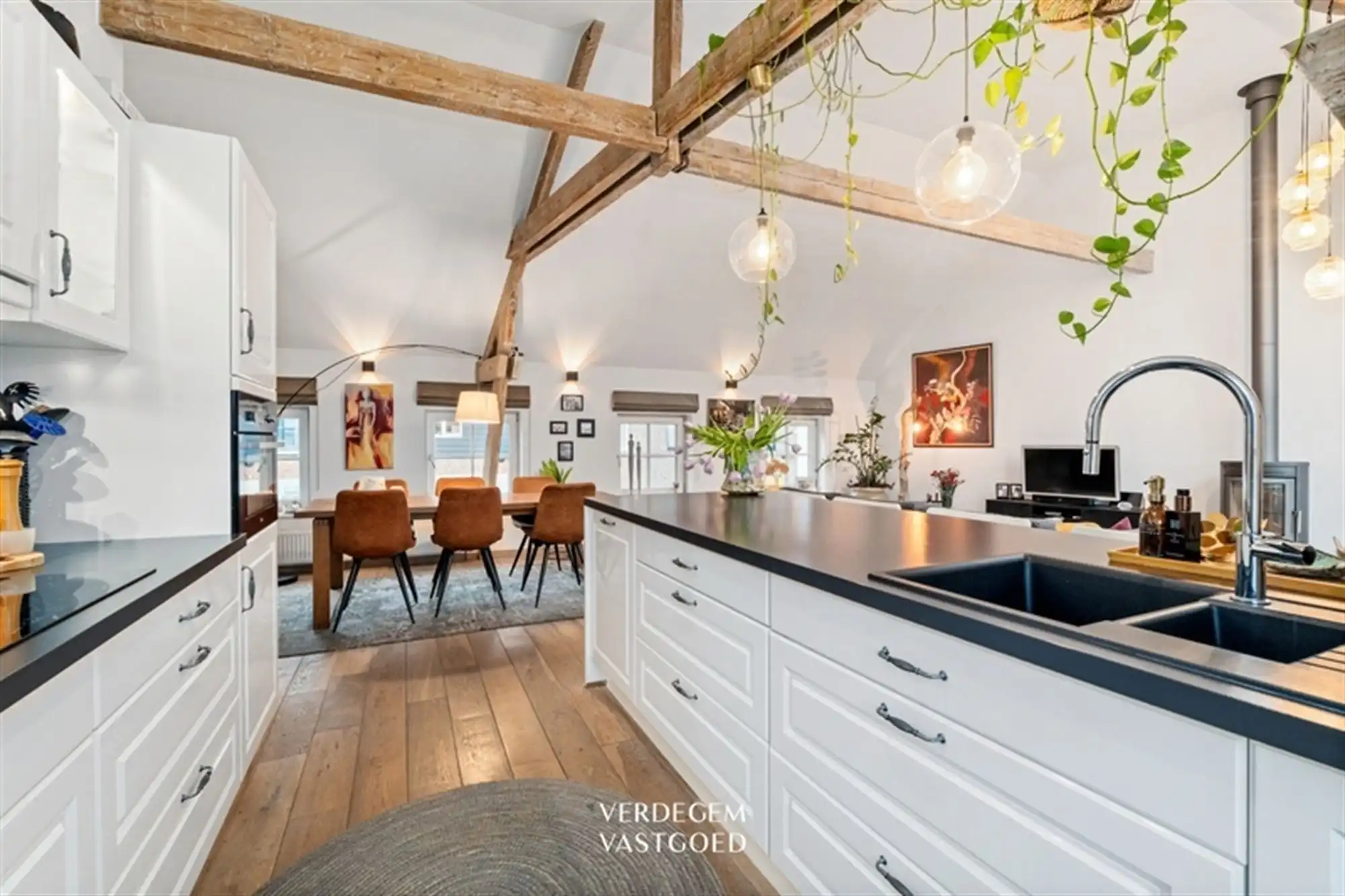 Knap appartement op centrale ligging met 3 slaapkamers en XL terras foto 13