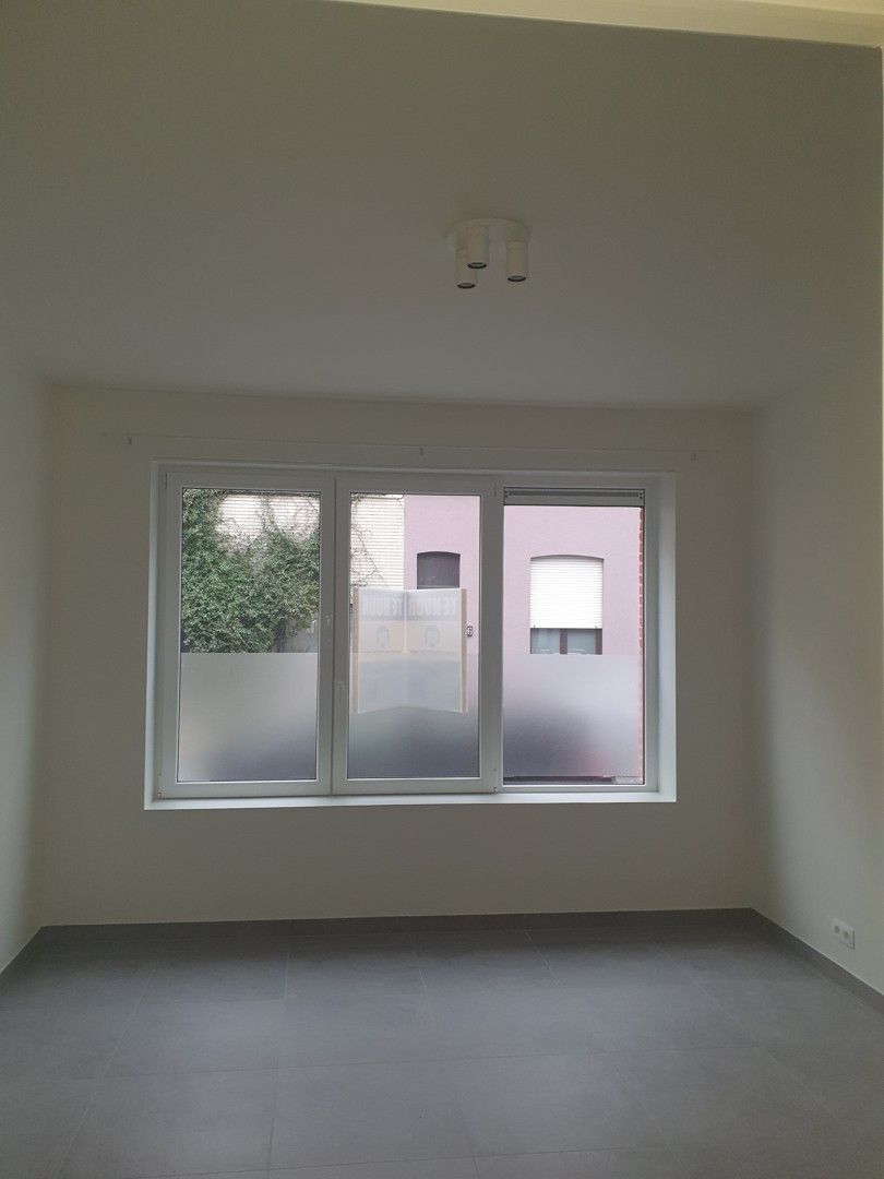 Instapklaar, duurzaam afgewerkt appartement te huur in Sint-Amandsberg foto 27