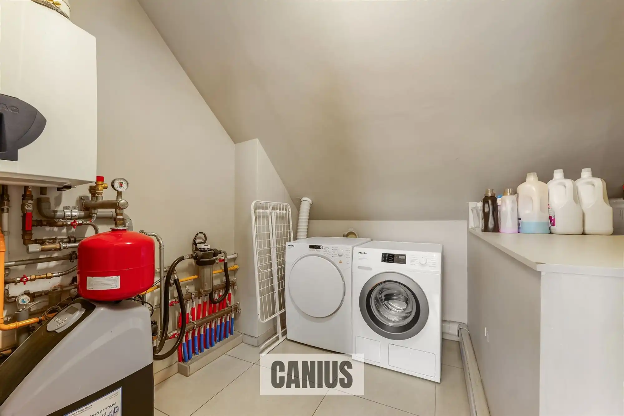 UITZONDERLIJK RUIM APPARTEMENT VAN 161m² MET GROOT TERRAS EN GARAGE IN HARTJE SINT-TRUIDEN foto 22