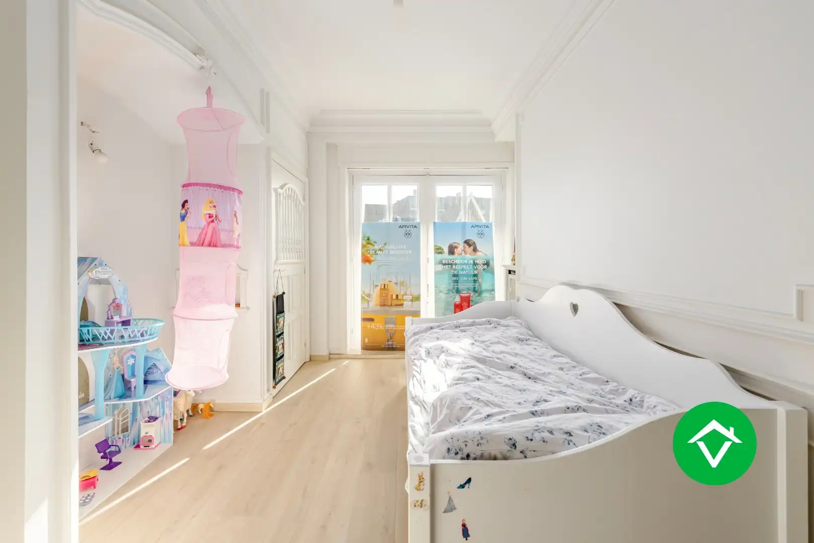 Ruim triplex appartement met 5 slaapkamers, in het centrum van Torhout foto 21