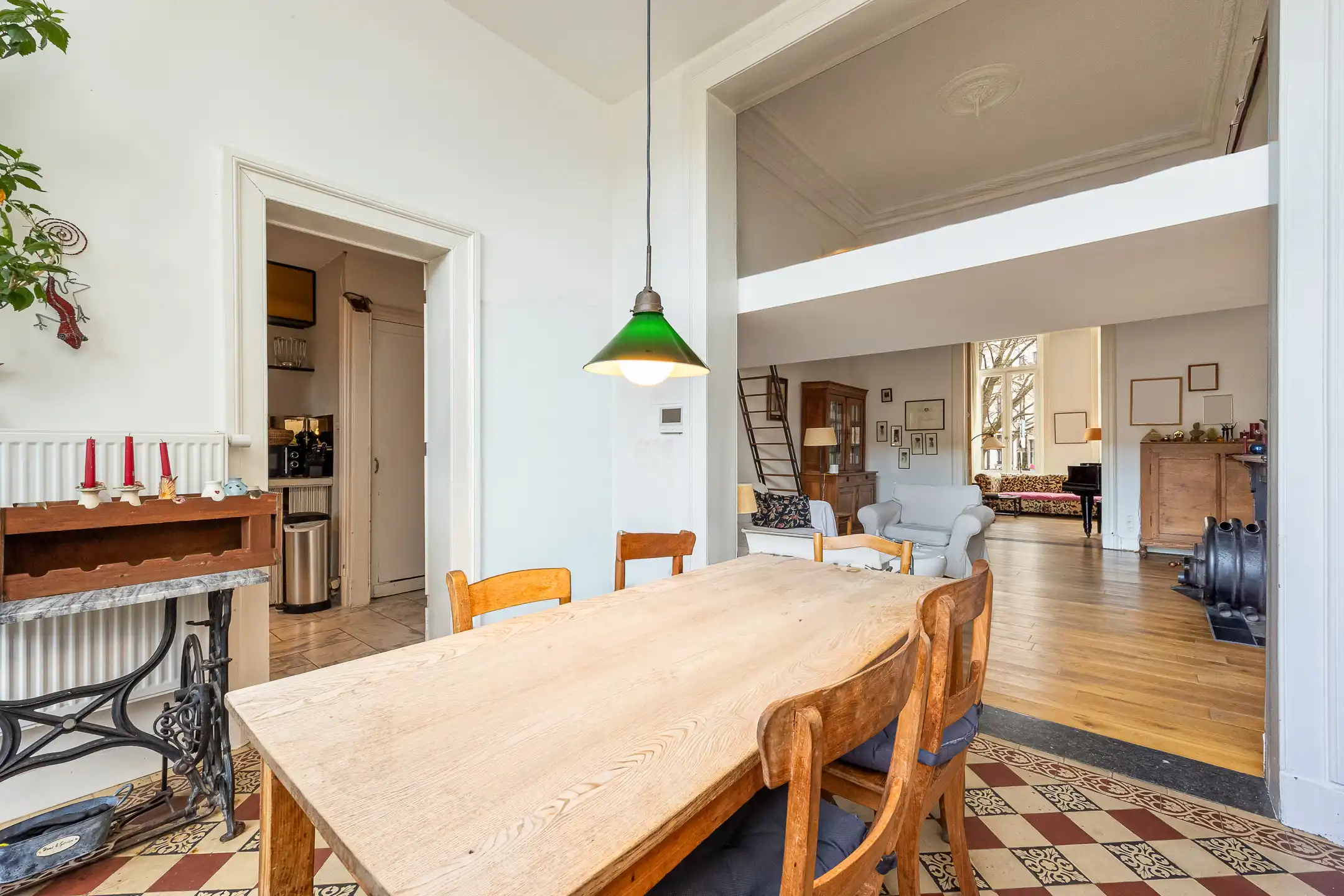 ANTWERPEN - Karaktervolle herenwoning met tuin foto 6