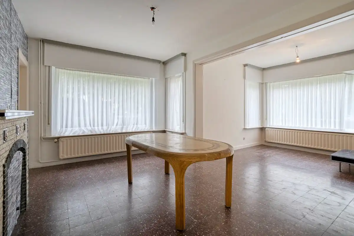 Op te frissen gelijkvloerse woning met 1 slaapkamer en garage! foto 6