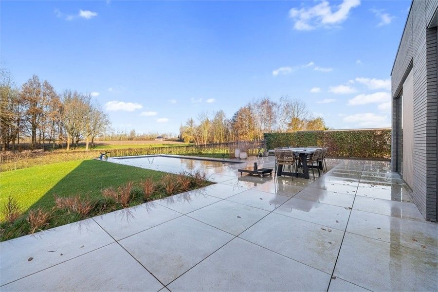 MAGNIFIEKE OPEN BEBOUWING MET GROOT ZWEMBAD EN 400M² AAN BEWOONBARE OPPERVLAKTE IN HET GEZELLIGE WELLEN foto 52