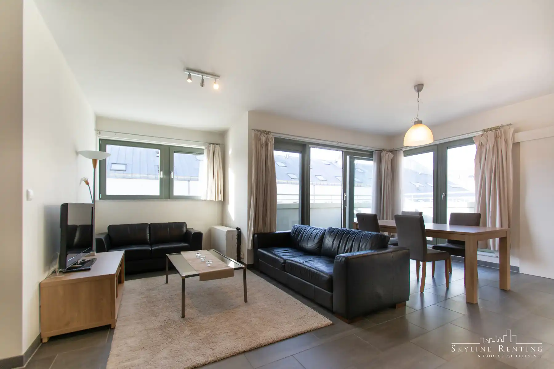  Mooi 2 verdieping appartement + 3K + terras (Europese wijk) foto {{pictureIndex}}