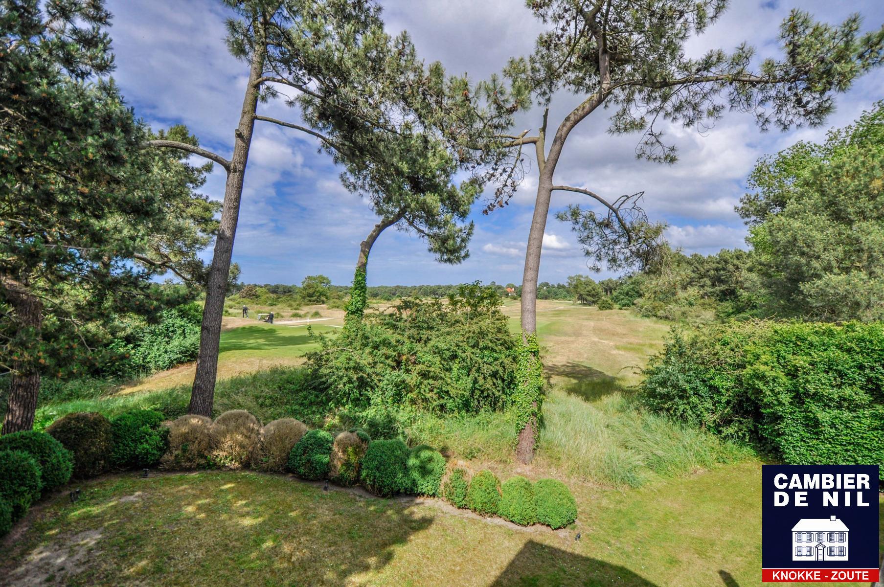 Ongemeubelde villa met zicht op de golf foto 15