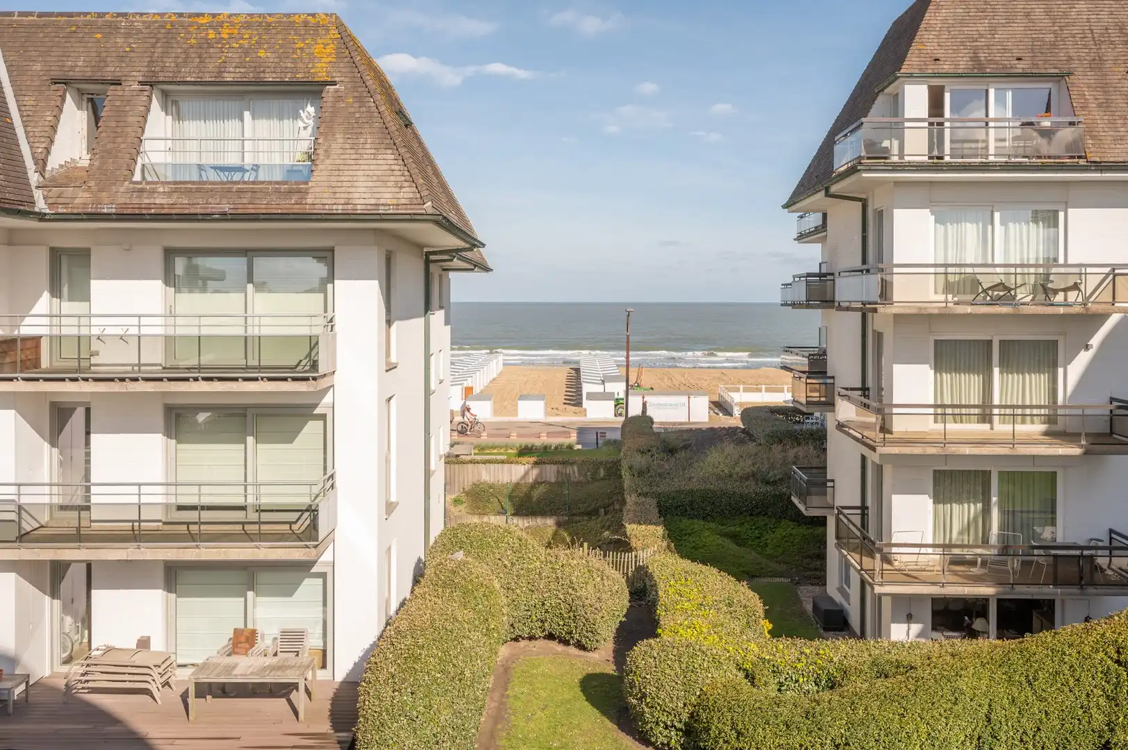 Appartement met zeezicht, gelegen in een villaresidentie in hartje Zoute. foto 22