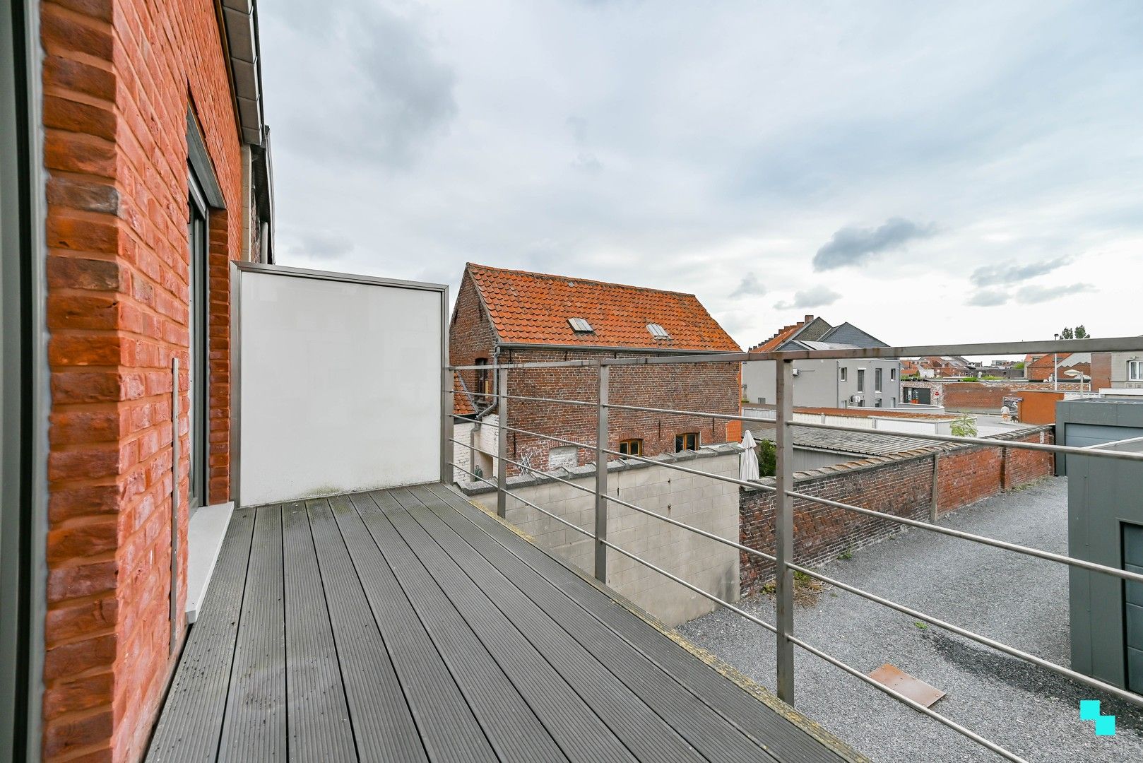 Energiezuinige woning met 2 slaapkamers & garagebox nabij centrum Izegem foto 6