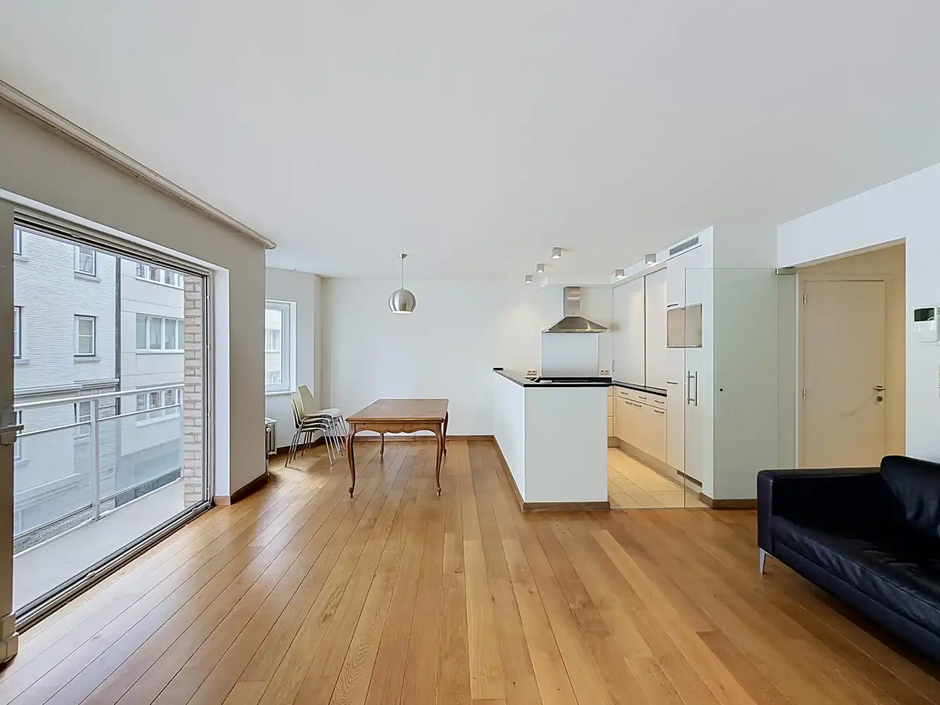 2 slaapkamer appartement vlakbij de Zeedijk in Duinbergen foto 2