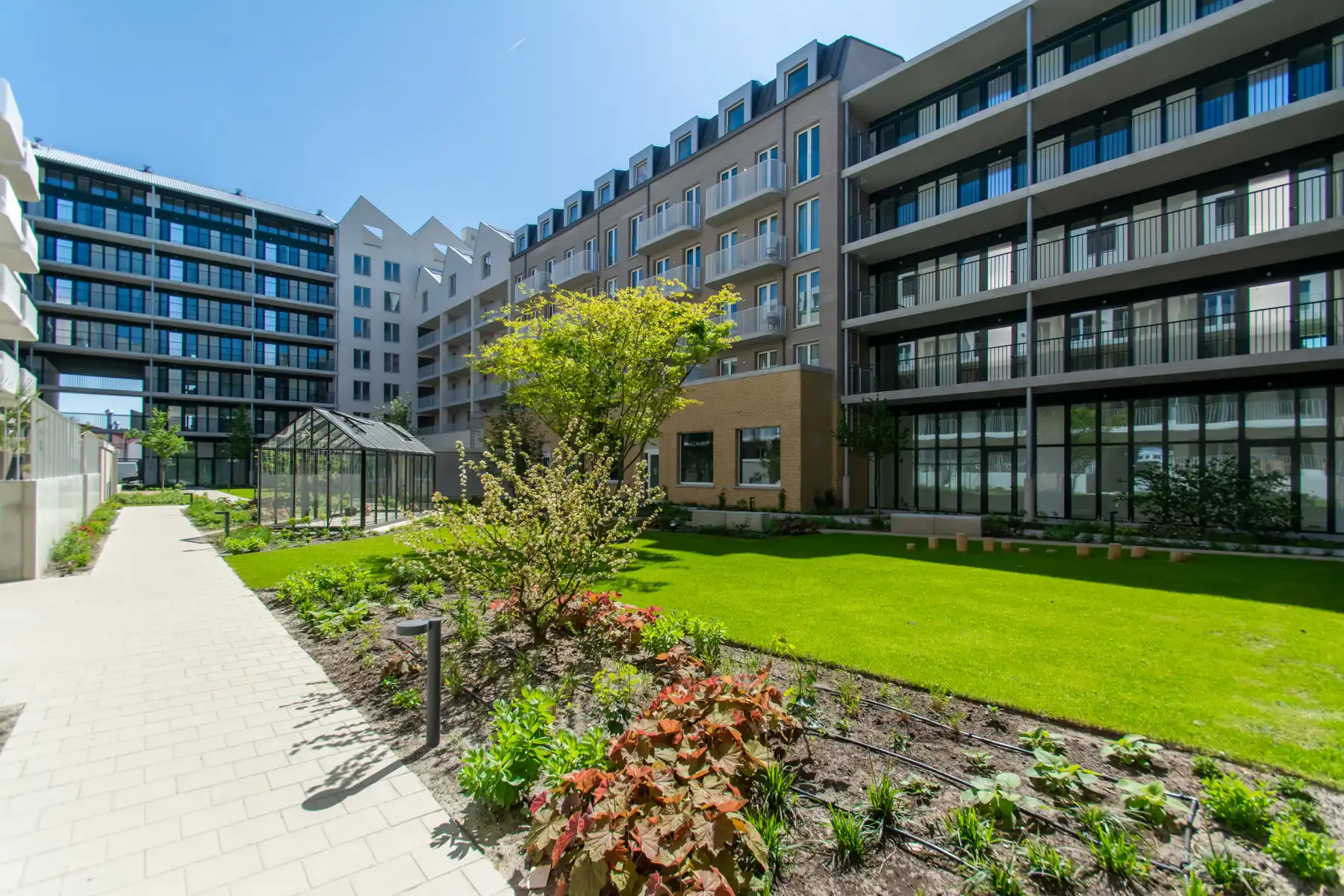 Prachtig Modern nieuwbouwappartement met 2slpk. en balcon foto 12