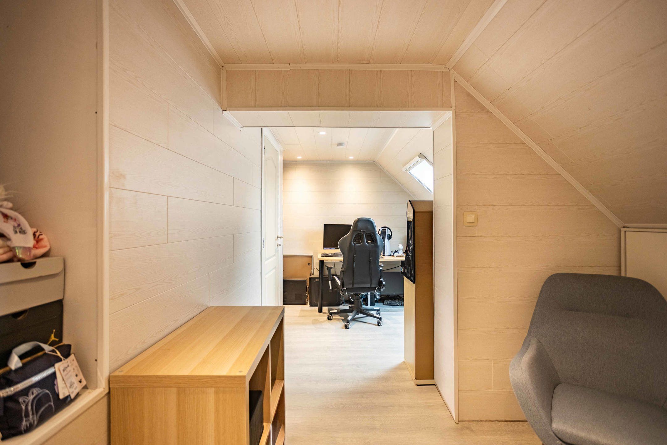 Goed gelegen, statige woning met garage & tuin!  foto 20