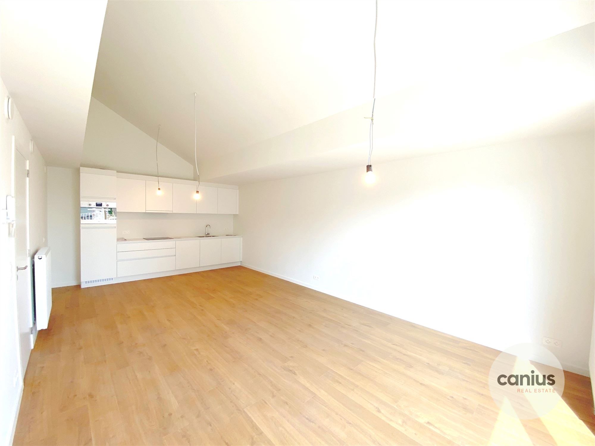 HEDENDAAGSE DUPLEX, 2SLKS + TERRAS, PAKING & BERGING foto 4