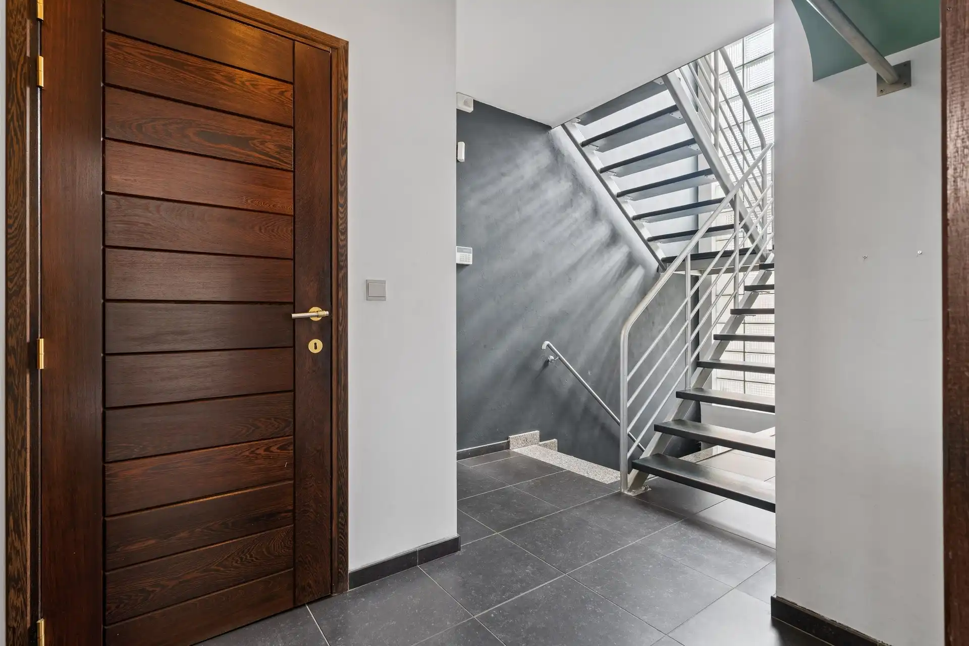 Zeer ruim duplex appartement met groot terras, beroepsruimte en garage van 70m² foto 19