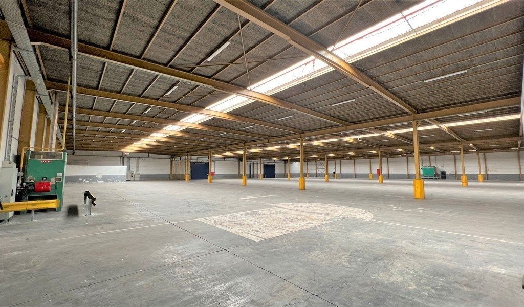 Magazijn te huur vlakbij afrit E17 te Sint-Niklaas foto 4