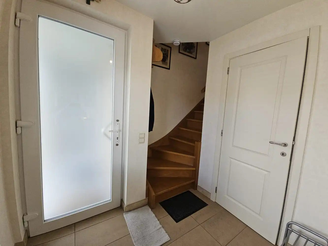 Duplex appartement met ruim terras en carport/berging foto 3