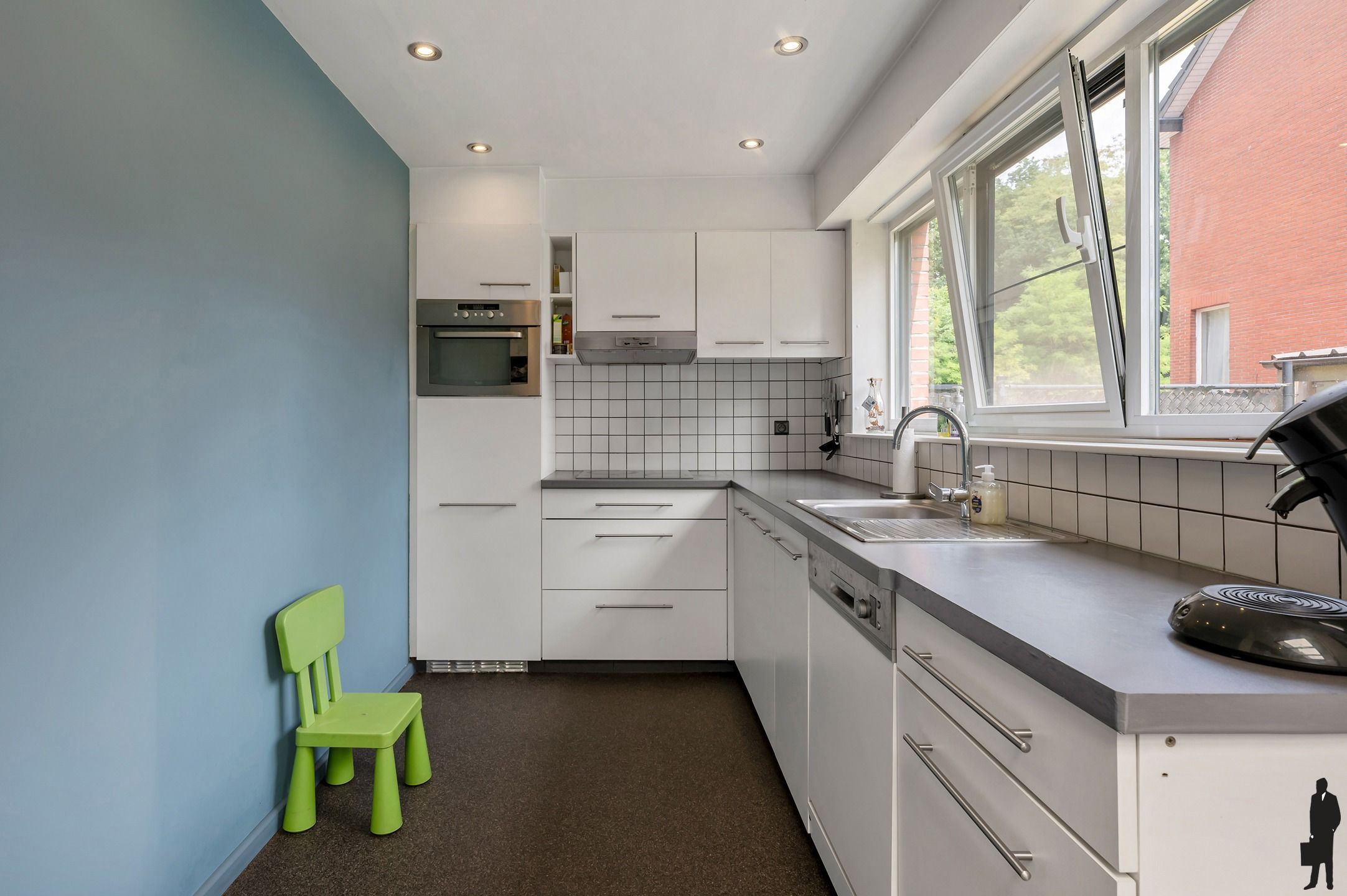 Instapklare HOB met 3 slk, bureau en zuidgerichte tuin op een perceel van 465 m². foto 7