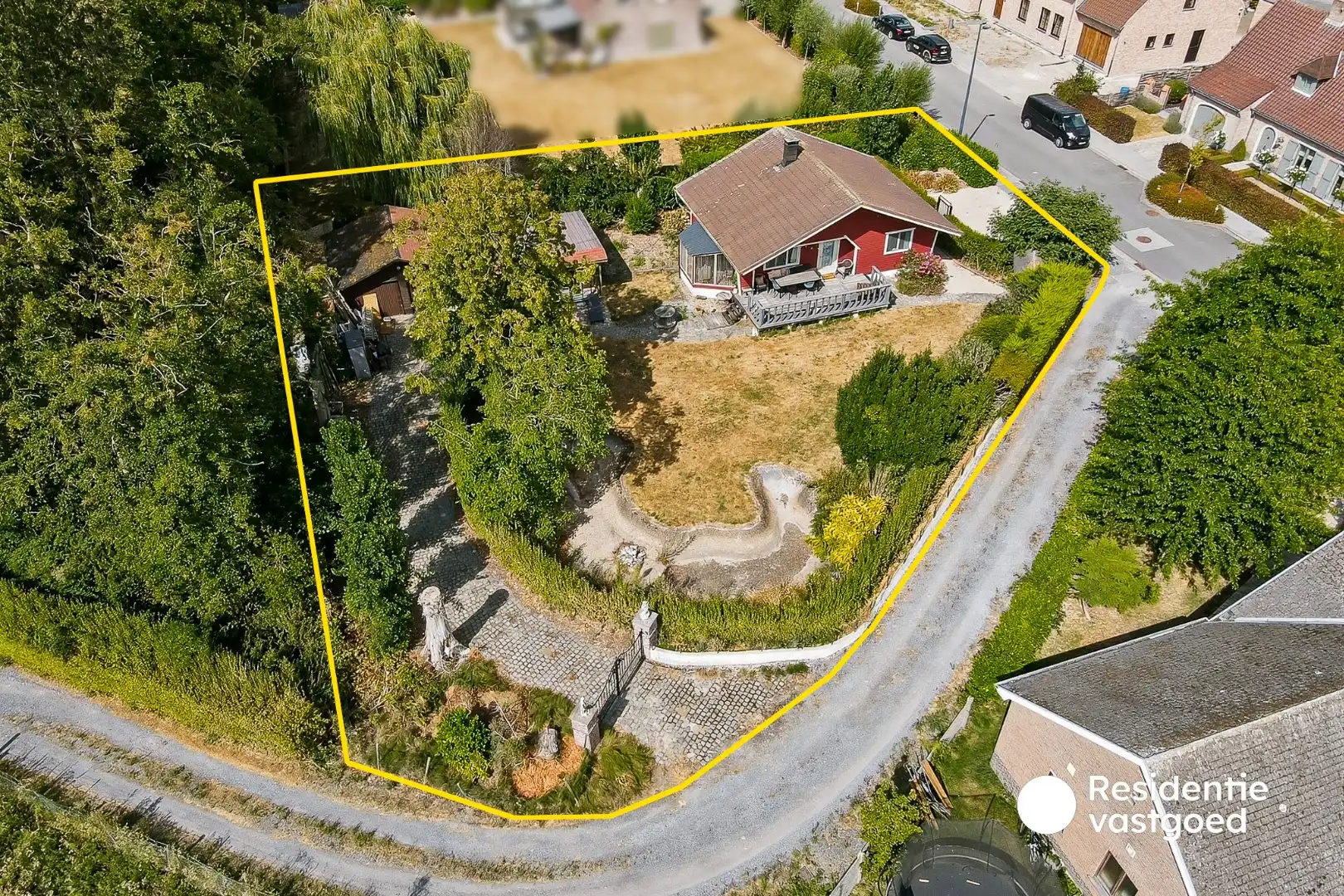Charmante chalet op ruim perceel foto 2