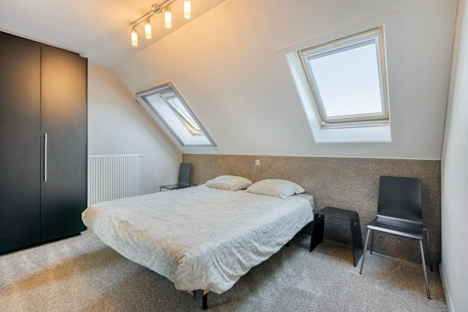 Ruim ingedeeld appartement met zonterrassen in het centrum. foto 21