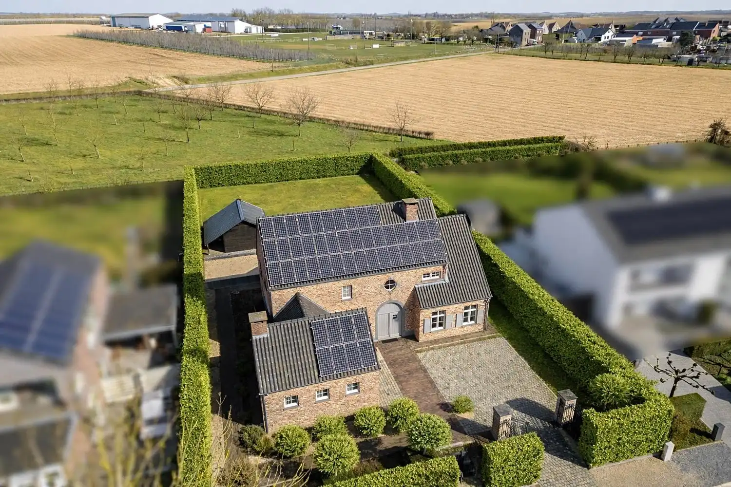 Exclusieve villa met hoogstaande afwerking in een idyllische omgeving foto 2