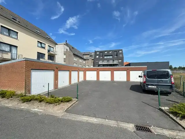 Zeer ruim 2 slpk appartement te huur in Westende dorp! foto 21
