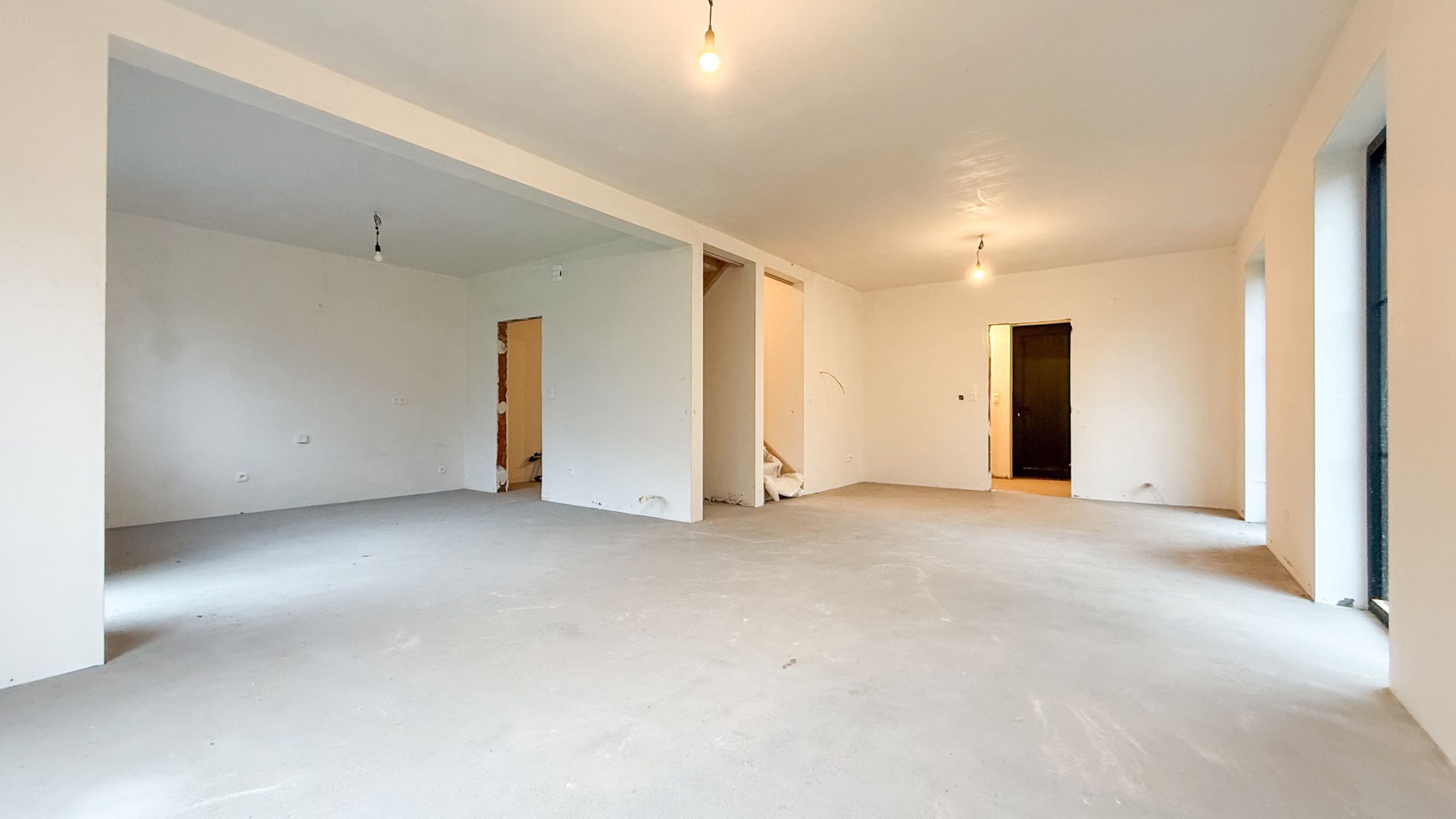 Volledig afgewerkte landelijke woning aan 2% Registratie! foto 5