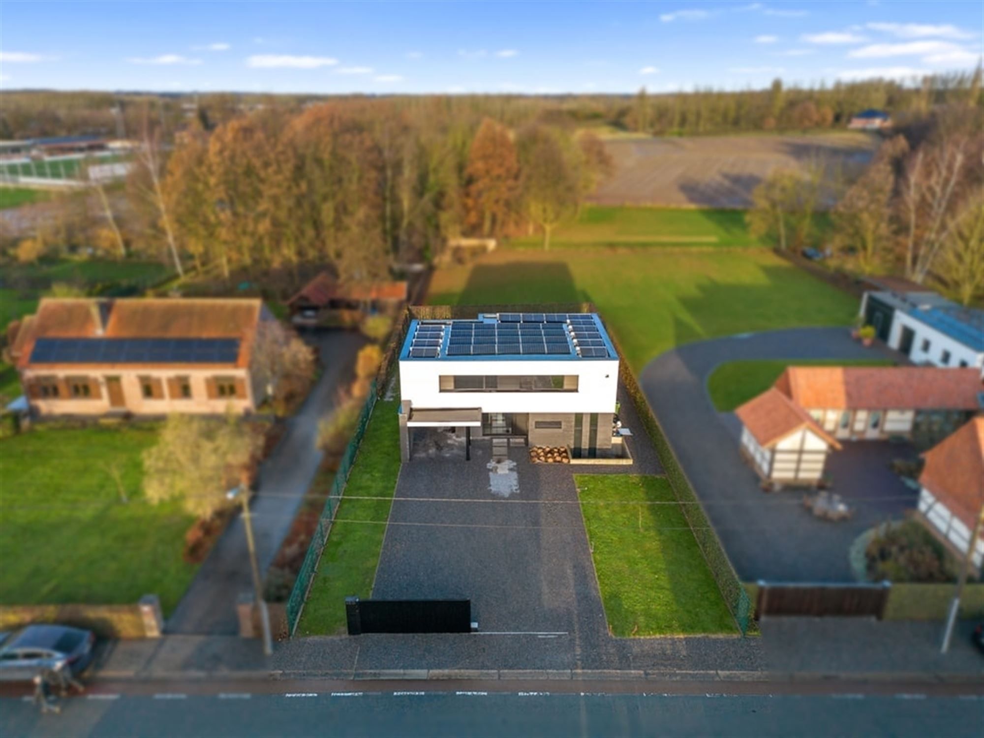 MAGNIFIEKE OPEN BEBOUWING MET GROOT ZWEMBAD EN 400M² AAN BEWOONBARE OPPERVLAKTE IN HET GEZELLIGE WELLEN  foto 6