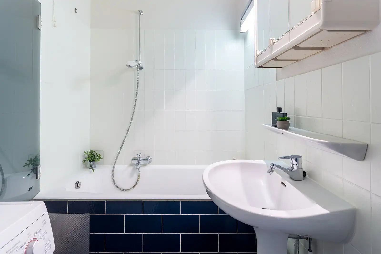 Appartement met 2 slpk., garage en rustgevend groen uitzicht foto 18