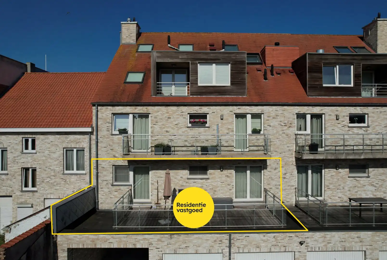 Prachtig instapklaar appartement (86m²) bj 2016 met 2 terrassen (30m²) te Nieuwpoort-Stad  foto {{pictureIndex}}