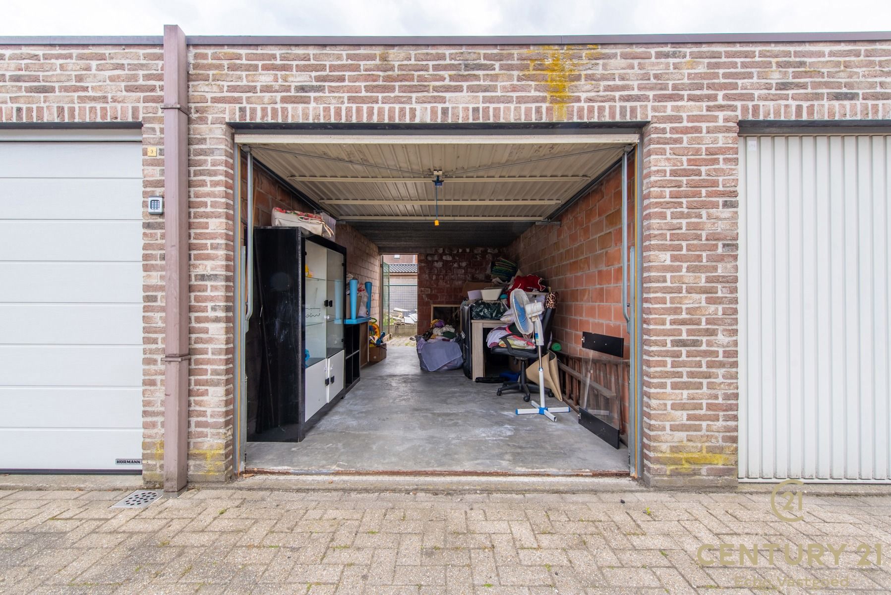 Gerenoveerde, energiezuinige woning met grote tuin én garage foto 19