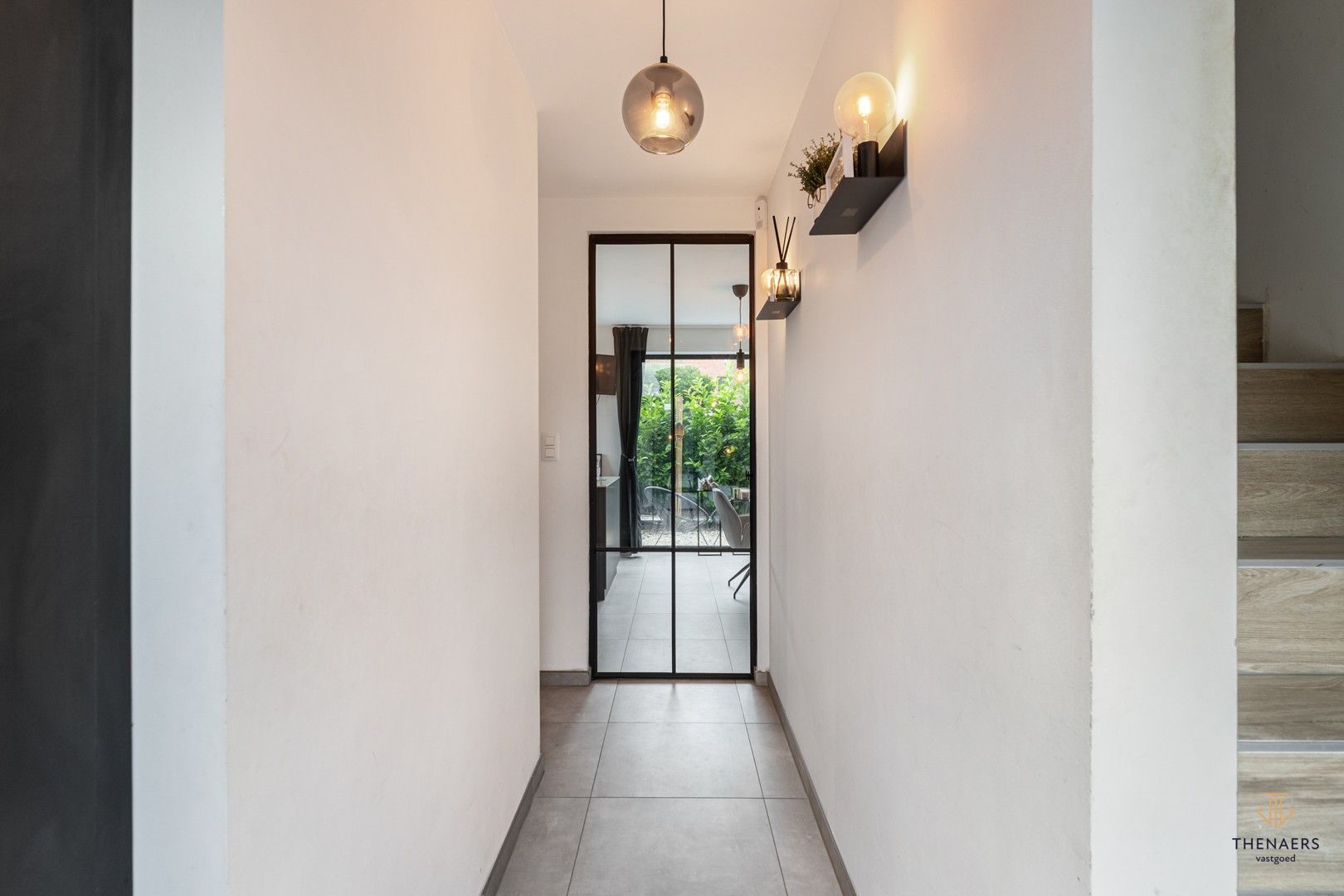 RECENTE MODERNE WONING MET ZWEMBAD & OPTIONEEL AAN TE KOPEN WEIDE VAN 1HA. foto 13