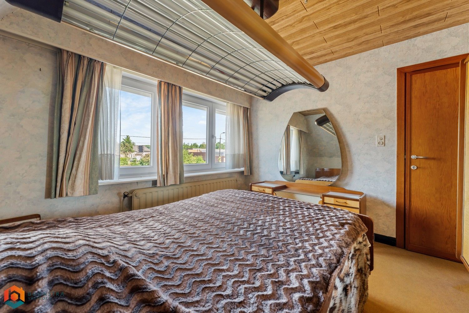 Te renoveren woning met 2 slpkrs foto 20